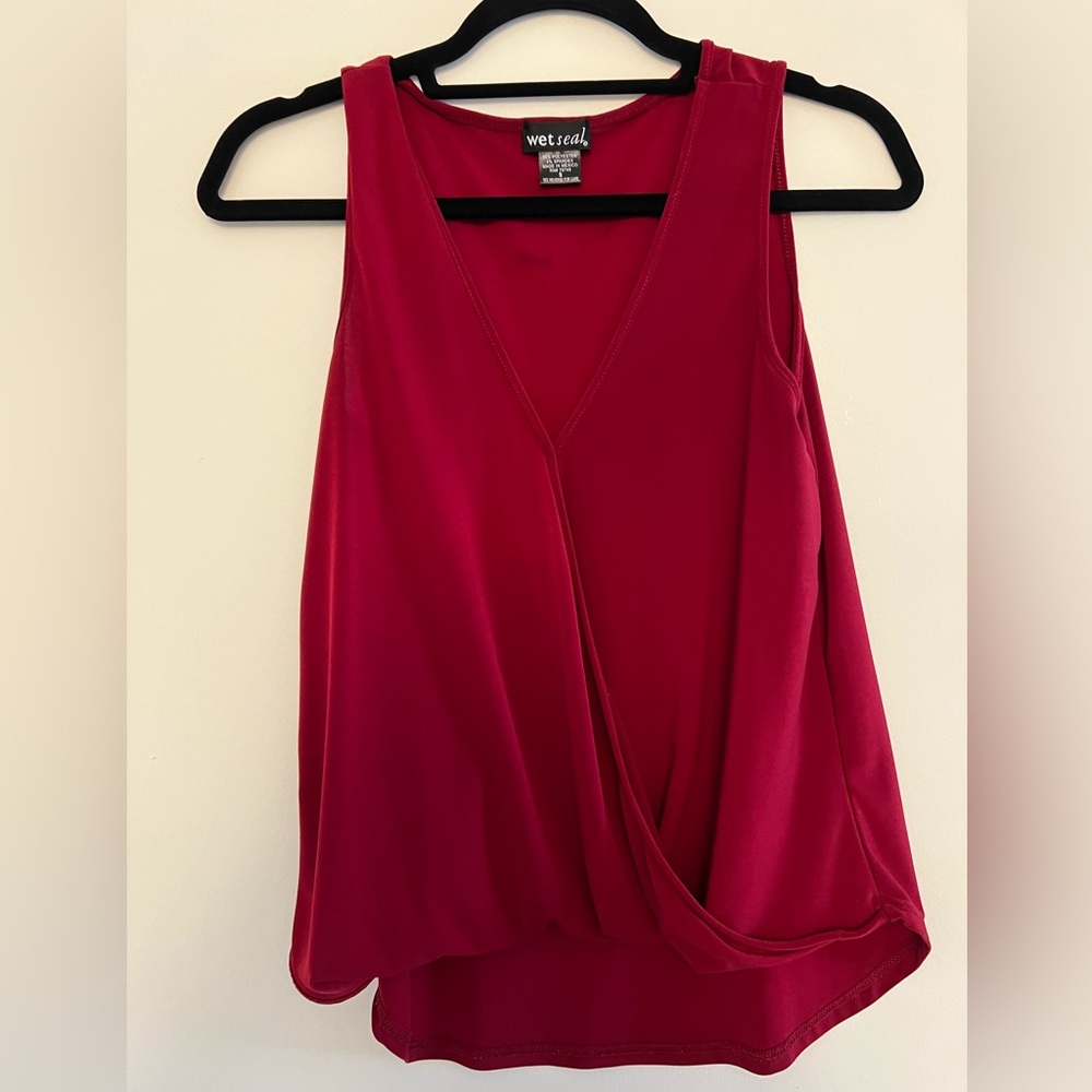 Red Sleeveless Top